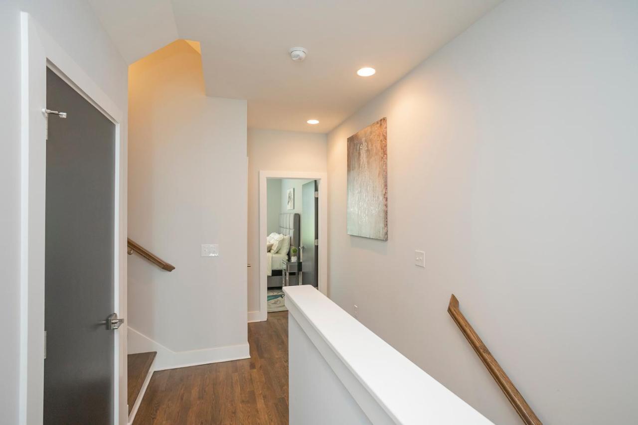 Luxury Townhome Skyline Views Mins To Dt Нэшвилл Экстерьер фото