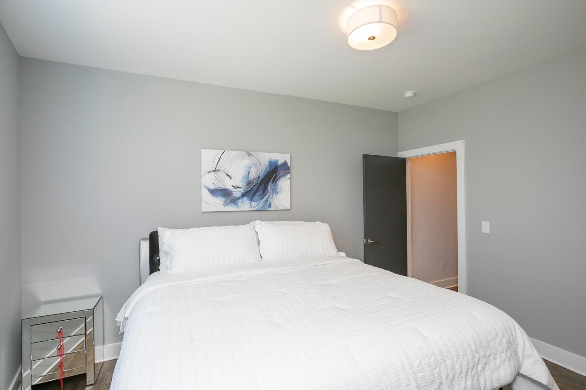 Luxury Townhome Skyline Views Mins To Dt Нэшвилл Экстерьер фото
