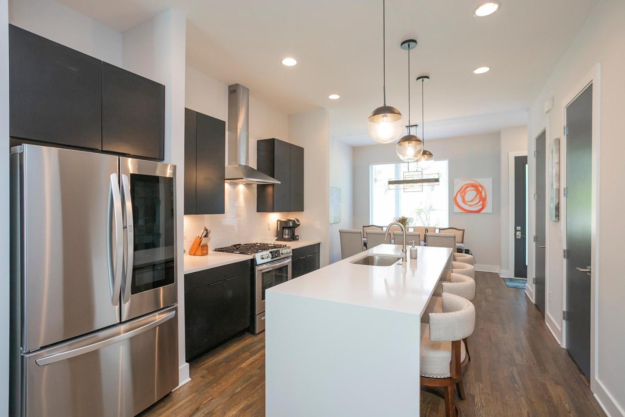Luxury Townhome Skyline Views Mins To Dt Нэшвилл Экстерьер фото