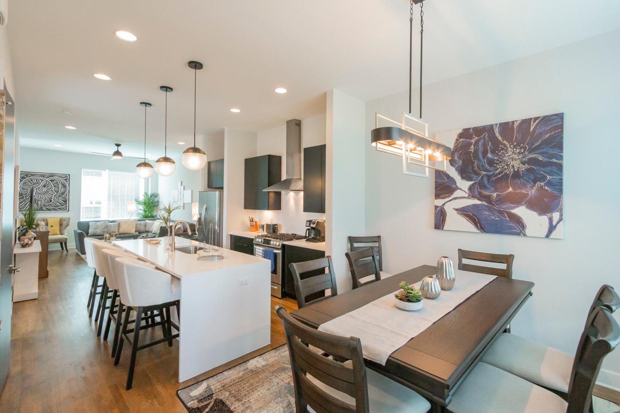 Luxury Townhome Skyline Views Mins To Dt Нэшвилл Экстерьер фото