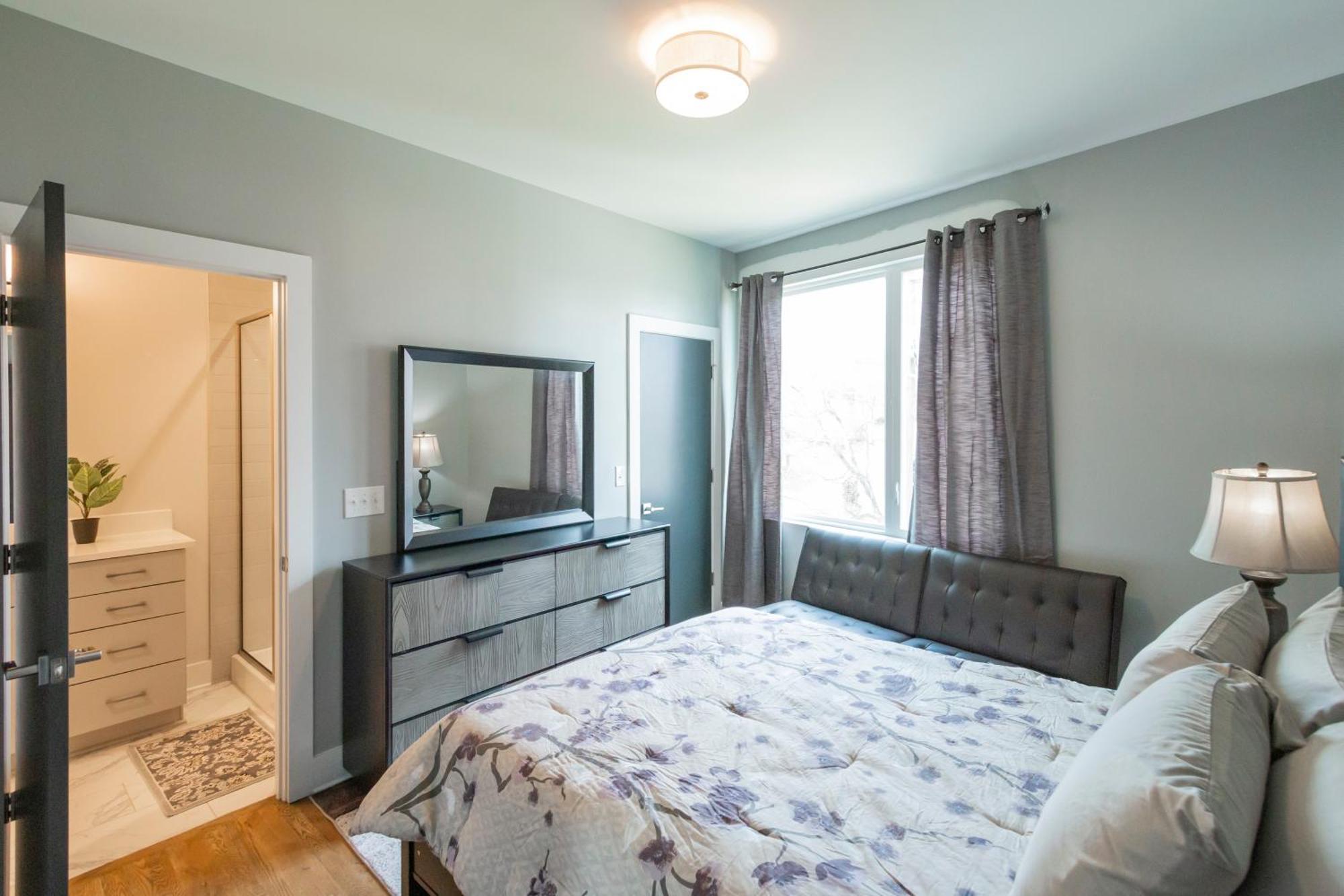 Luxury Townhome Skyline Views Mins To Dt Нэшвилл Экстерьер фото